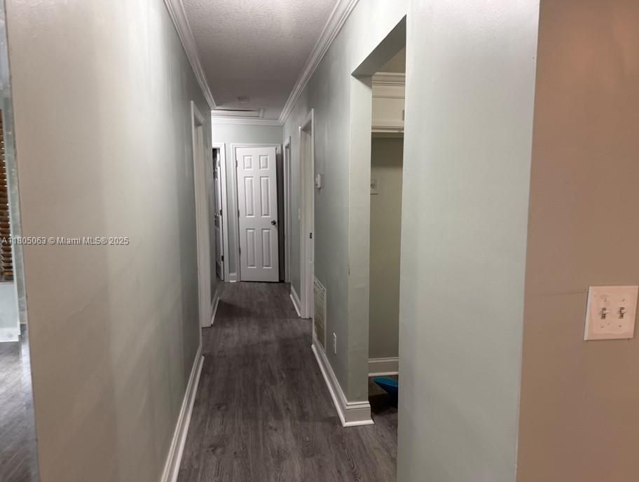 待售: $375,000 (3 贝兹, 1 浴室, 1202 平方英尺)