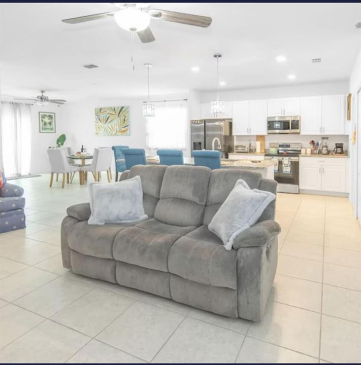 Living/Kitchen Open concept