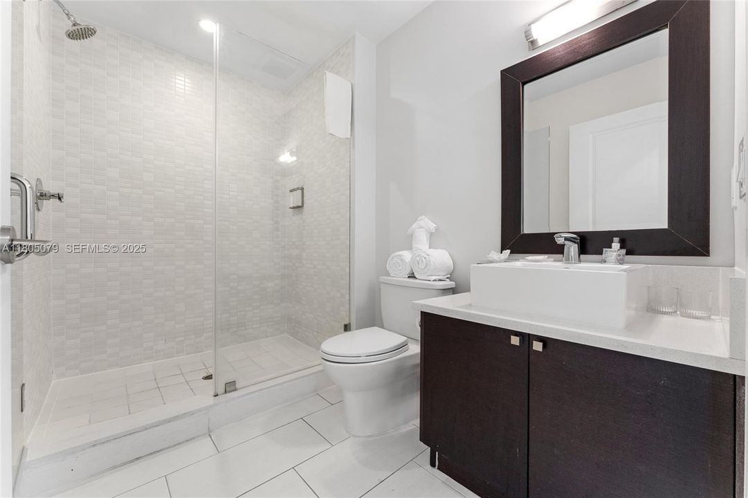 For Sale: $185,000 (3 beds, 4 baths, 2070 Square Feet)