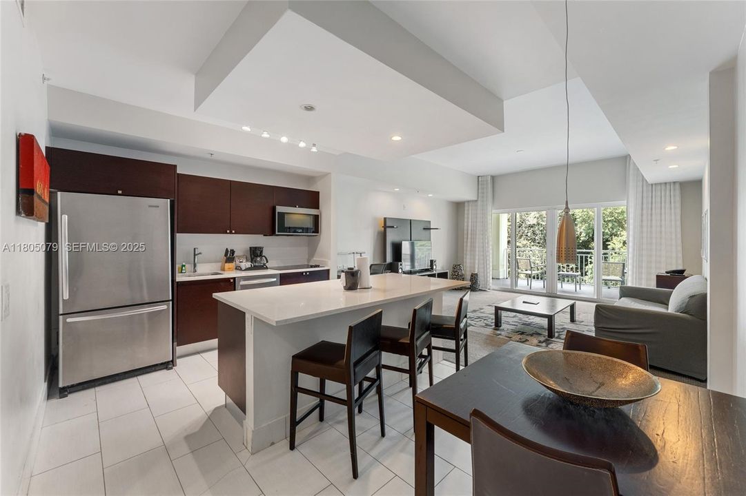 For Sale: $185,000 (3 beds, 4 baths, 2070 Square Feet)