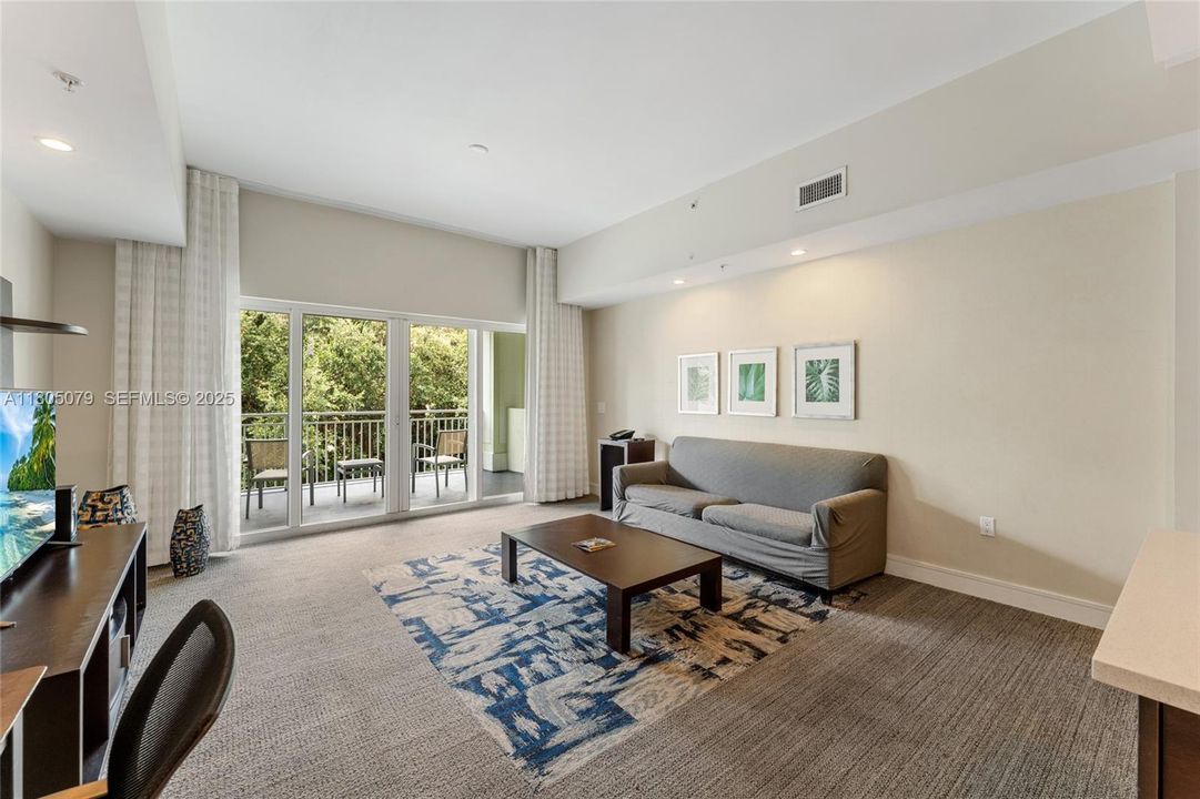For Sale: $185,000 (3 beds, 4 baths, 2070 Square Feet)