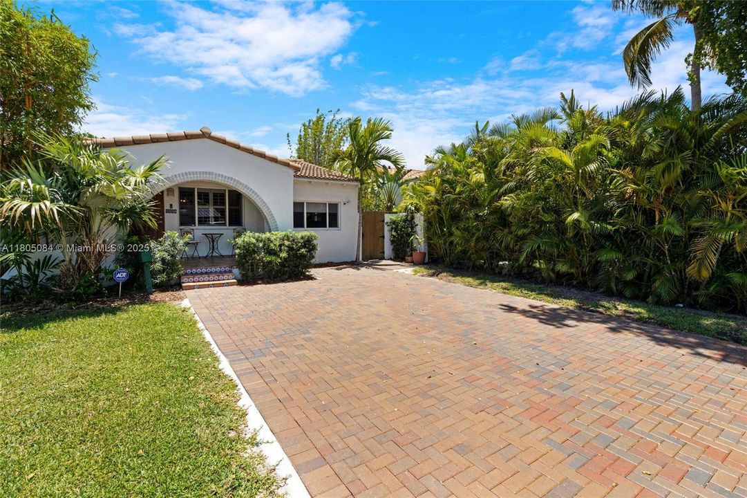 Vendido Recientemente: $840,000 (2 camas, 1 baños, 1322 Pies cuadrados)