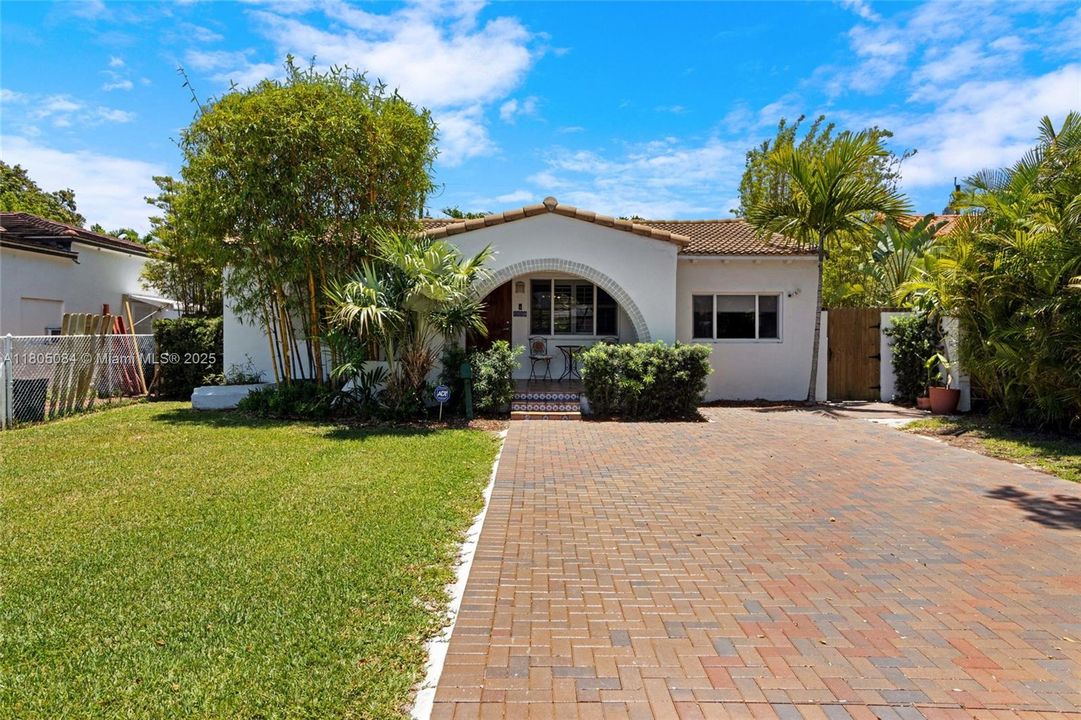 Vendido Recientemente: $840,000 (2 camas, 1 baños, 1322 Pies cuadrados)