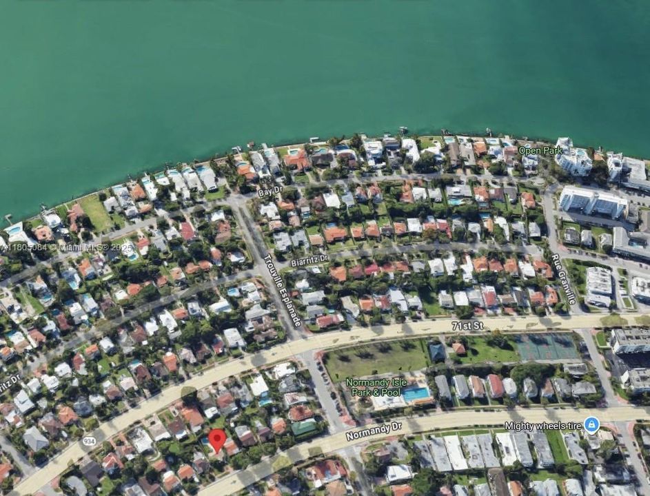 Vendido Recientemente: $840,000 (2 camas, 1 baños, 1322 Pies cuadrados)