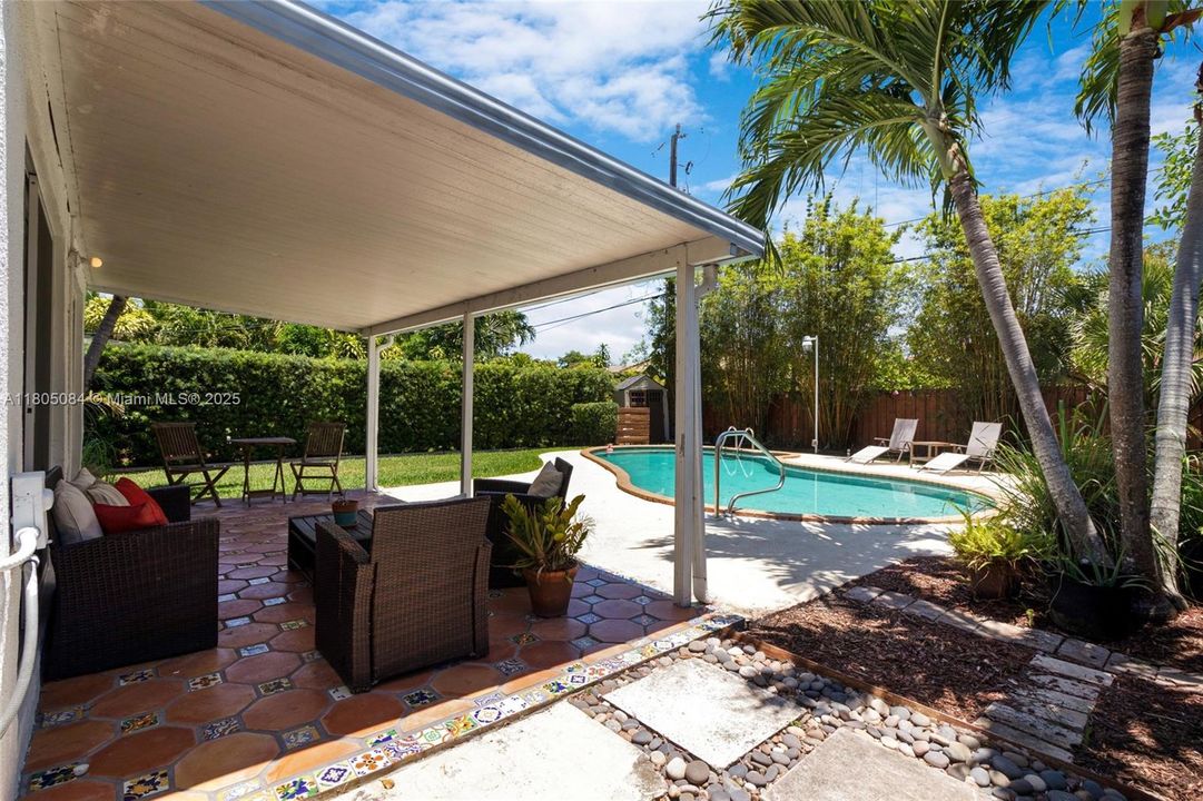 Vendido Recientemente: $840,000 (2 camas, 1 baños, 1322 Pies cuadrados)