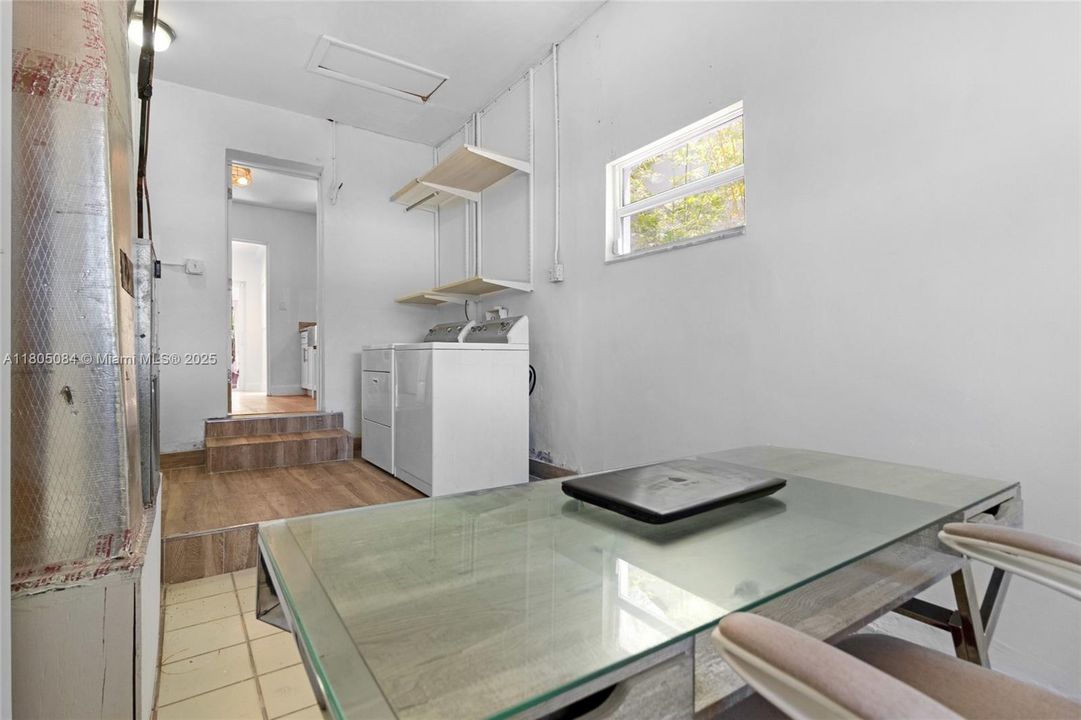 Vendido Recientemente: $840,000 (2 camas, 1 baños, 1322 Pies cuadrados)