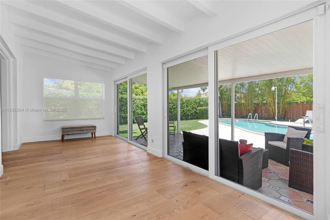 Vendido Recientemente: $840,000 (2 camas, 1 baños, 1322 Pies cuadrados)