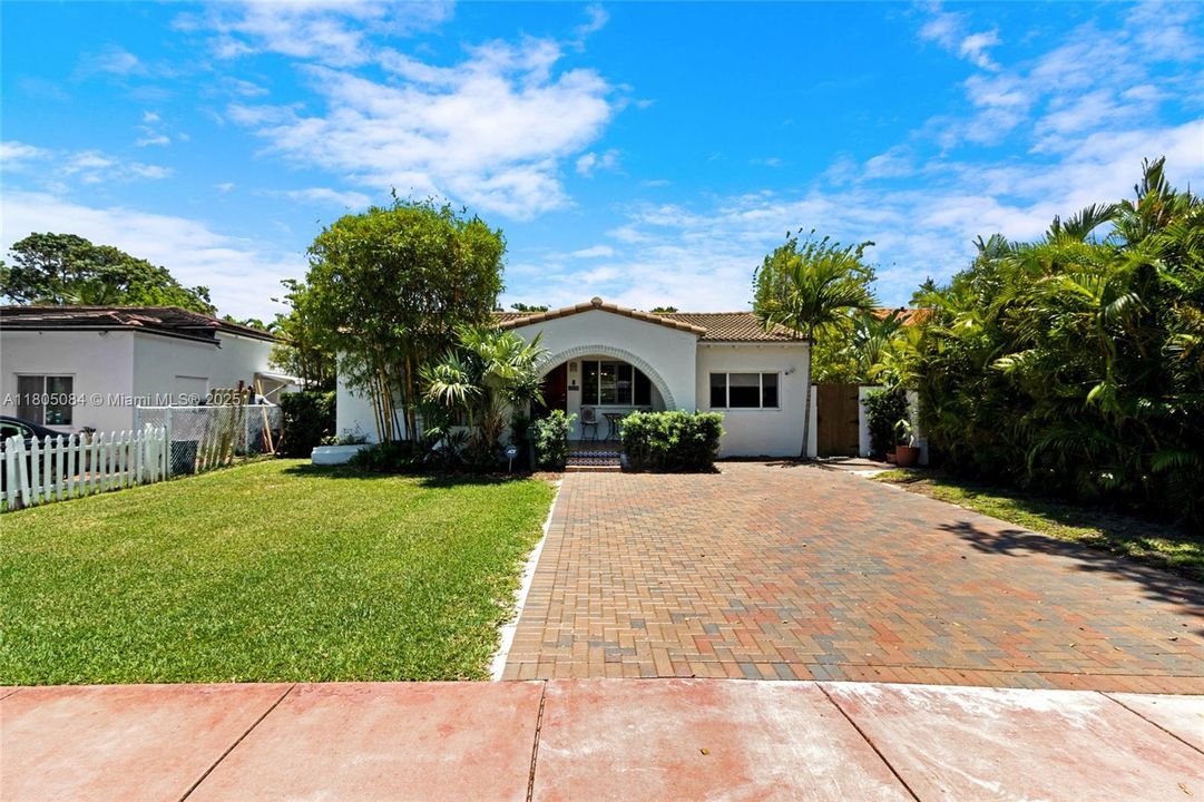 Vendido Recientemente: $840,000 (2 camas, 1 baños, 1322 Pies cuadrados)