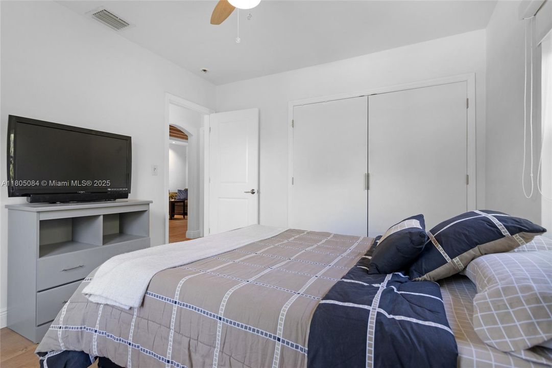 Vendido Recientemente: $840,000 (2 camas, 1 baños, 1322 Pies cuadrados)