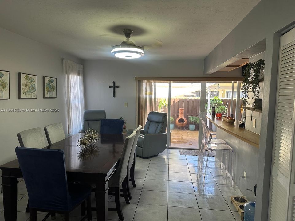 Recently Sold: $486,500 (3 beds, 2 baths, 1225 Square Feet)