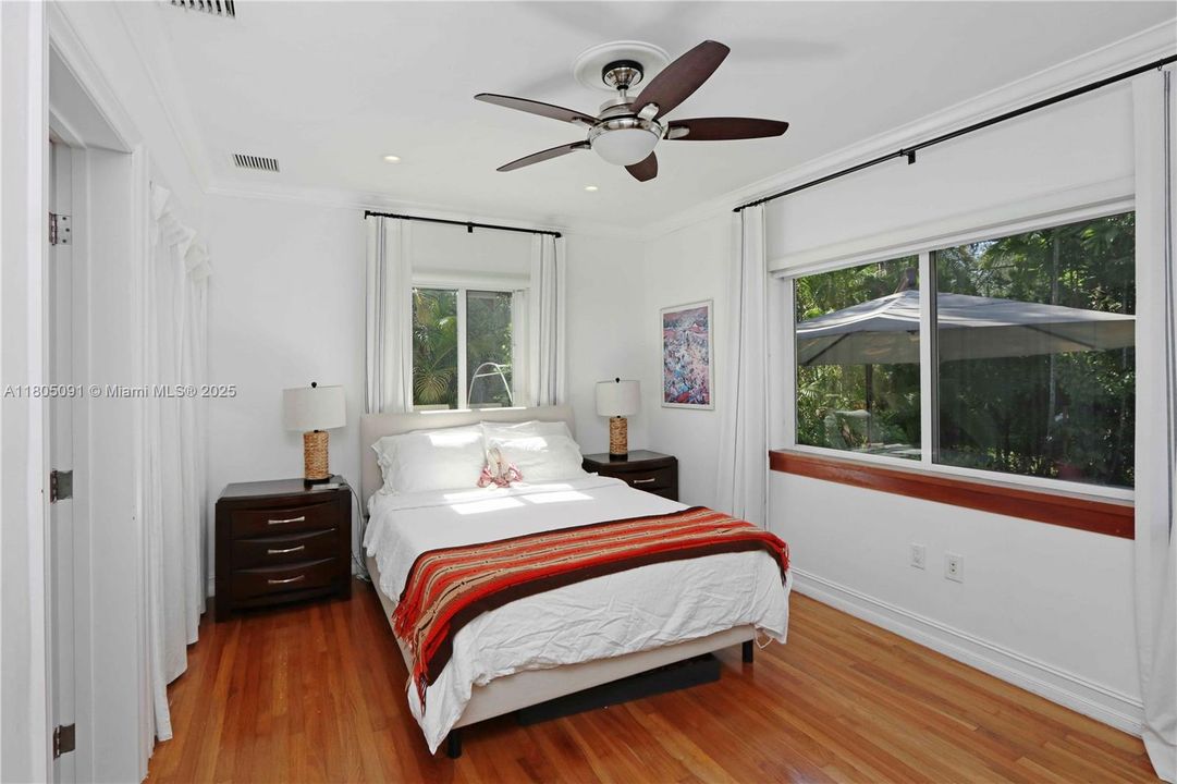 最近售出: $1,645,000 (3 贝兹, 2 浴室, 1492 平方英尺)