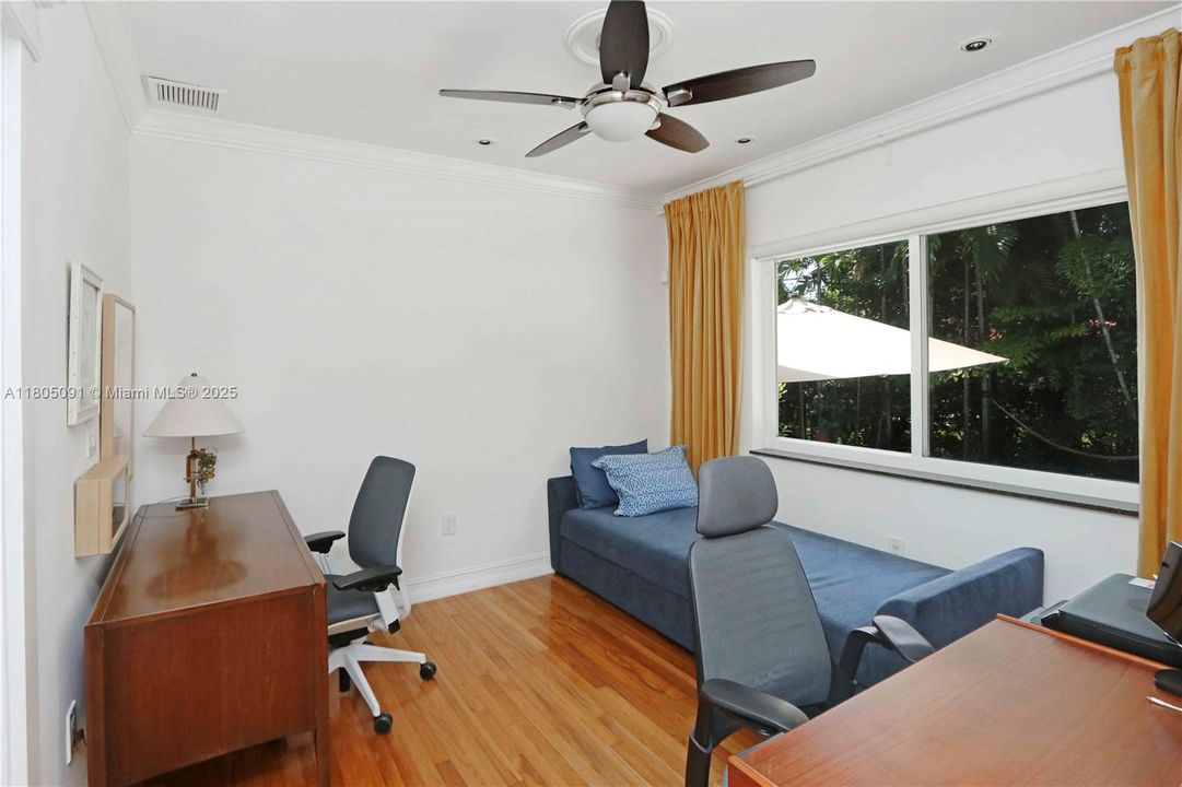 最近售出: $1,645,000 (3 贝兹, 2 浴室, 1492 平方英尺)