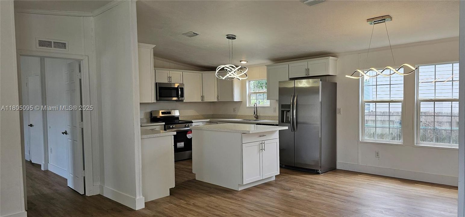 最近售出: $259,900 (3 贝兹, 2 浴室, 1456 平方英尺)