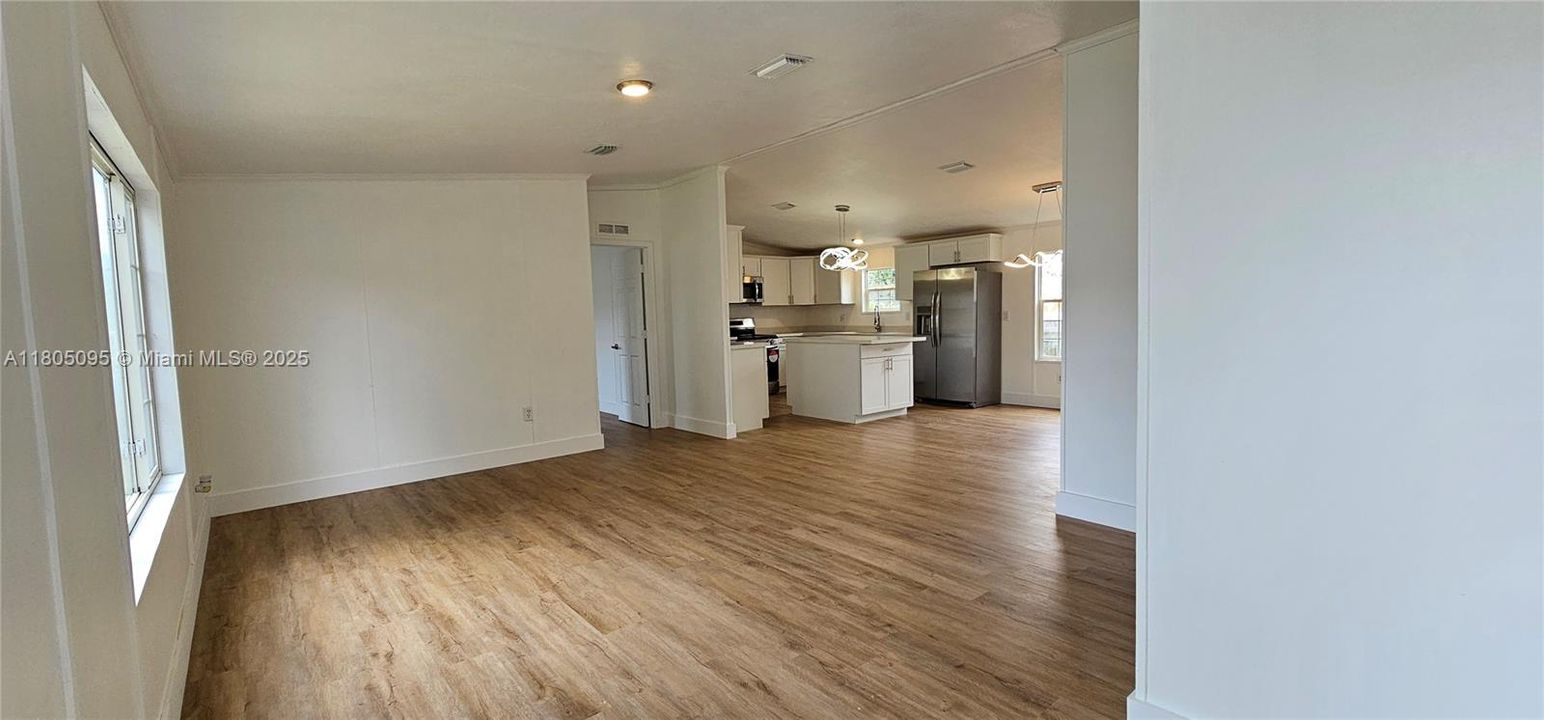 最近售出: $259,900 (3 贝兹, 2 浴室, 1456 平方英尺)