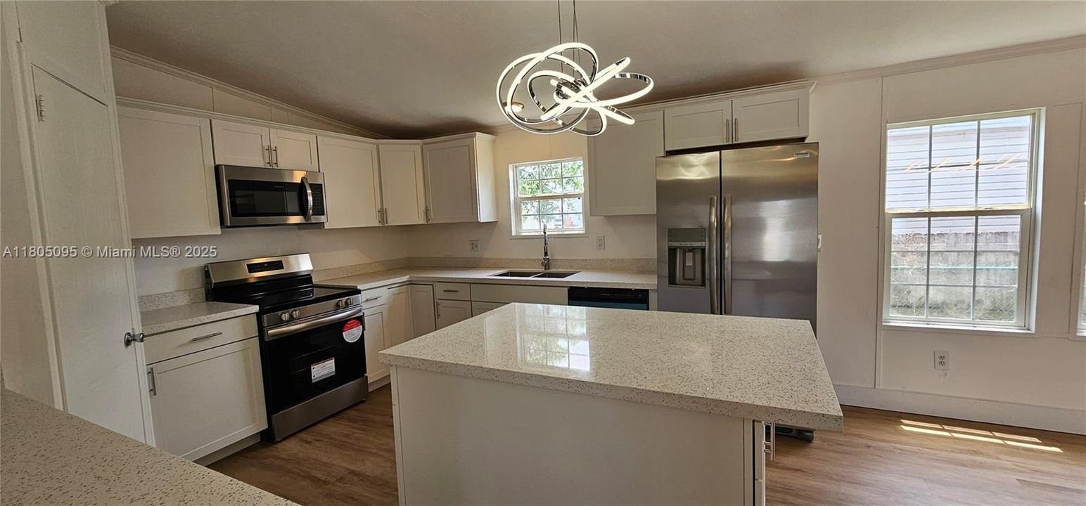 最近售出: $259,900 (3 贝兹, 2 浴室, 1456 平方英尺)