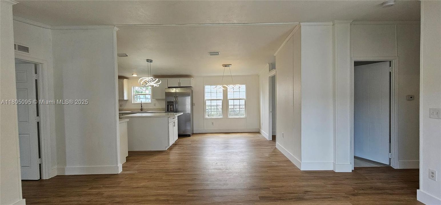 最近售出: $259,900 (3 贝兹, 2 浴室, 1456 平方英尺)