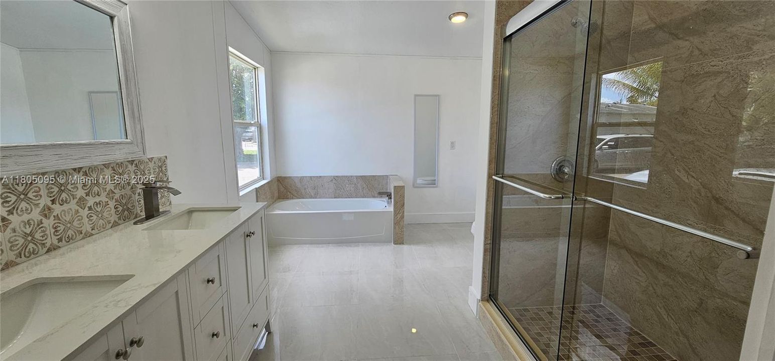 最近售出: $259,900 (3 贝兹, 2 浴室, 1456 平方英尺)