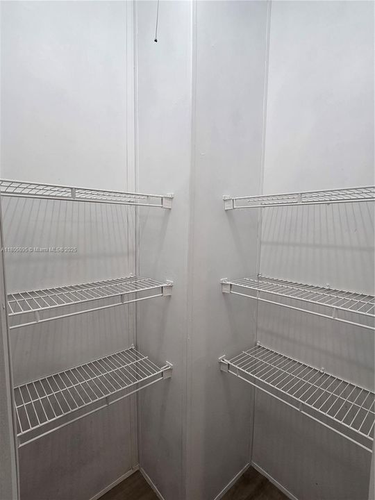 最近售出: $259,900 (3 贝兹, 2 浴室, 1456 平方英尺)