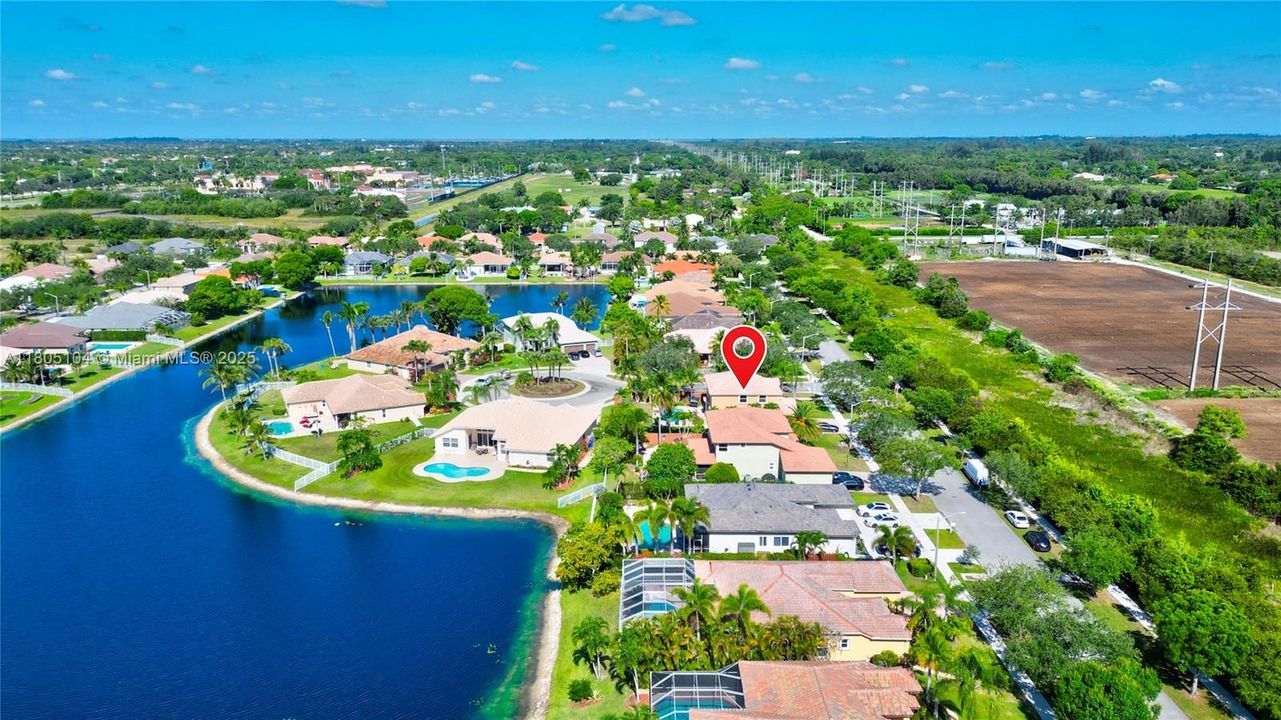 En Venta: $1,150,000 (5 camas, 3 baños, 3073 Pies cuadrados)