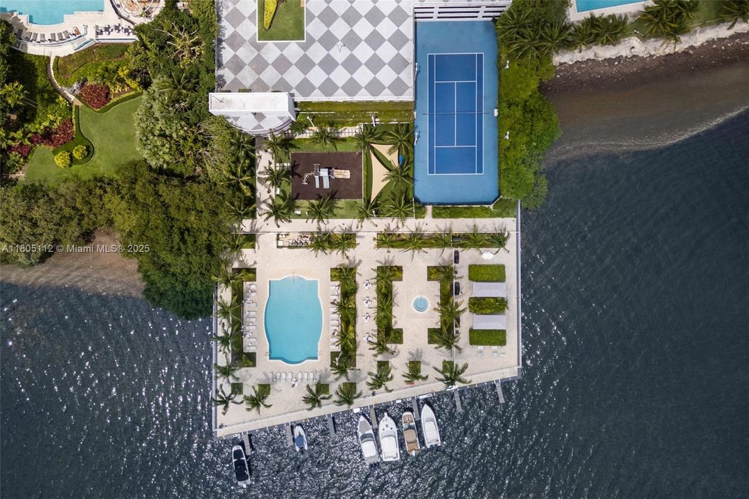 En Venta: $950,000 (2 camas, 2 baños, 1367 Pies cuadrados)