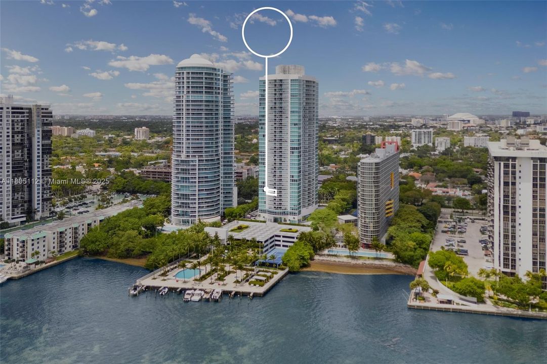 En Venta: $950,000 (2 camas, 2 baños, 1367 Pies cuadrados)