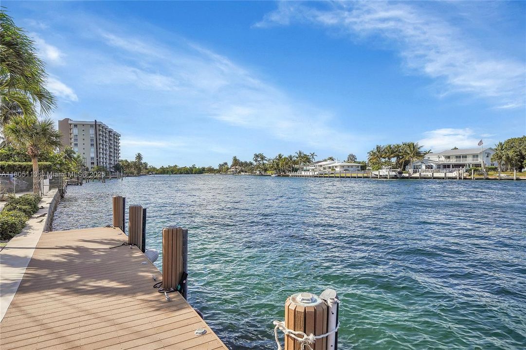 Recently Sold: $595,000 (2 beds, 2 baths, 1000 Square Feet)