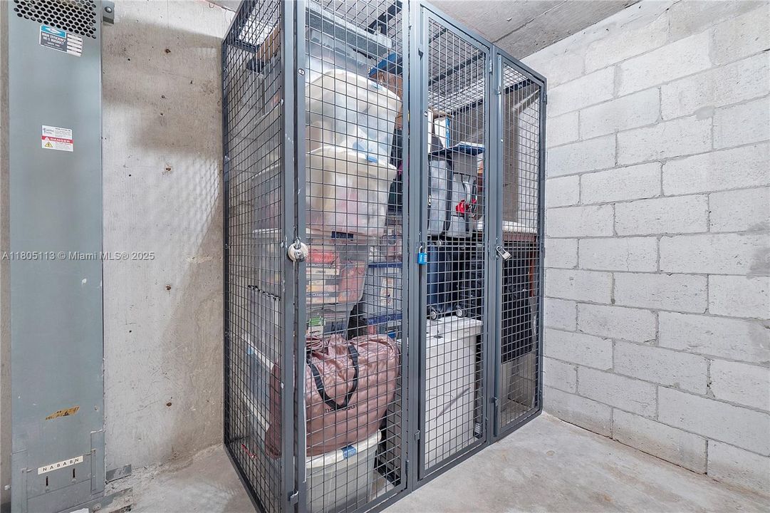 Recently Sold: $595,000 (2 beds, 2 baths, 1000 Square Feet)