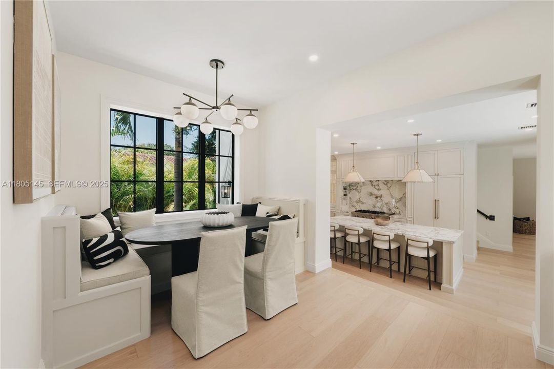 For Sale: $6,950,000 (6 beds, 5 baths, 4528 Square Feet)