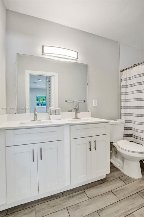 Recently Sold: $699,000 (3 beds, 2 baths, 1296 Square Feet)