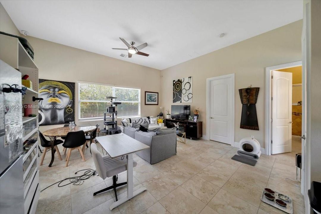 En Venta: $2,999,000 (7 camas, 5 baños, 6756 Pies cuadrados)