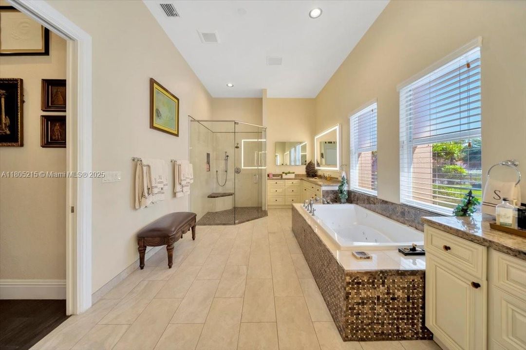 En Venta: $2,999,000 (7 camas, 5 baños, 6756 Pies cuadrados)