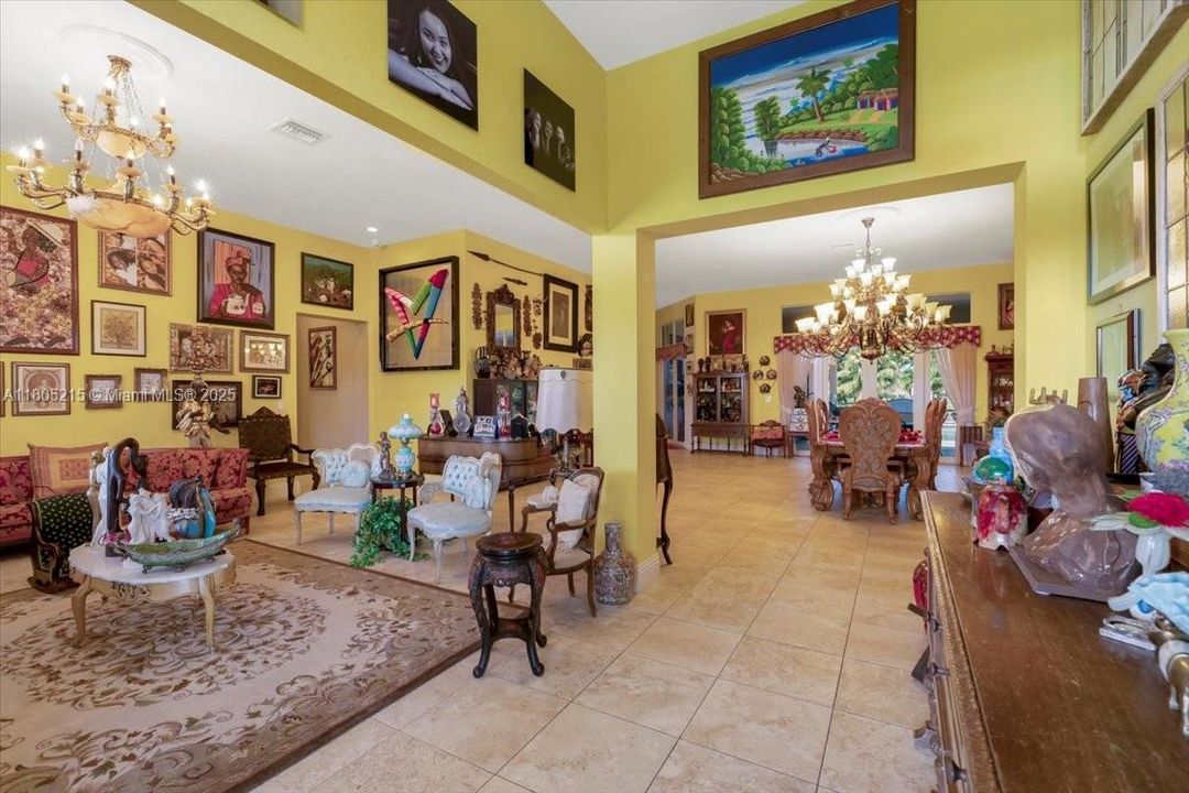 En Venta: $2,999,000 (7 camas, 5 baños, 6756 Pies cuadrados)