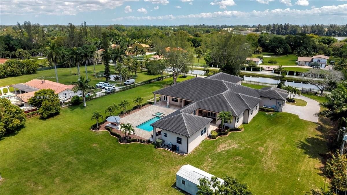 En Venta: $2,999,000 (7 camas, 5 baños, 6756 Pies cuadrados)