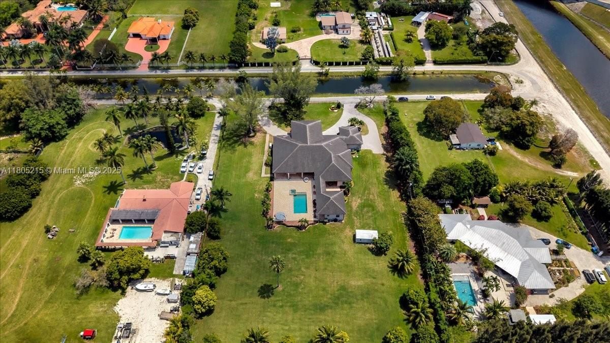 En Venta: $2,999,000 (7 camas, 5 baños, 6756 Pies cuadrados)