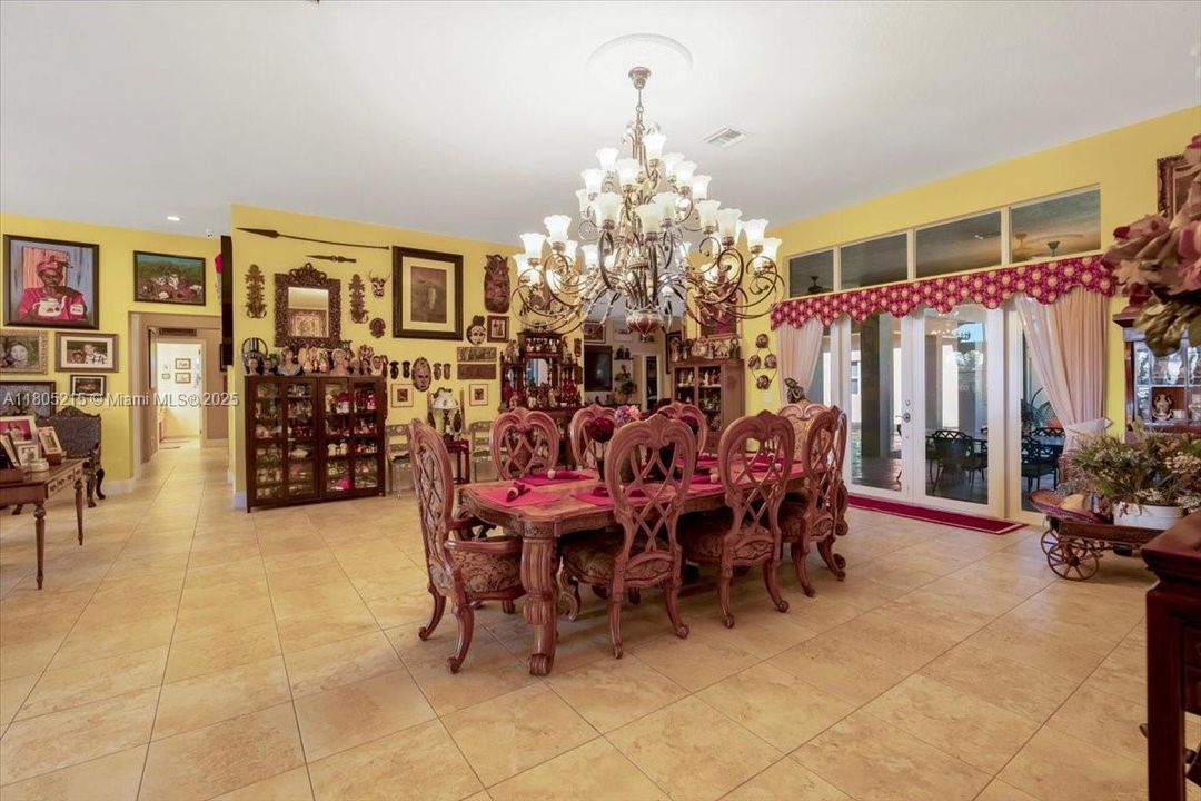 En Venta: $2,999,000 (7 camas, 5 baños, 6756 Pies cuadrados)