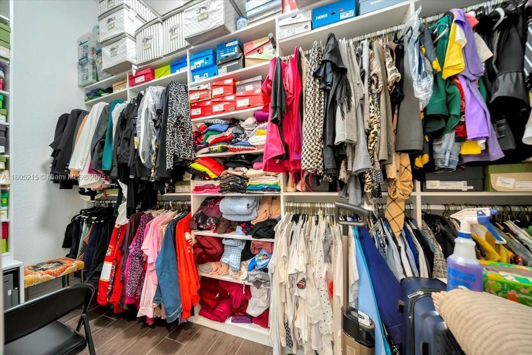 En Venta: $2,999,000 (7 camas, 5 baños, 6756 Pies cuadrados)