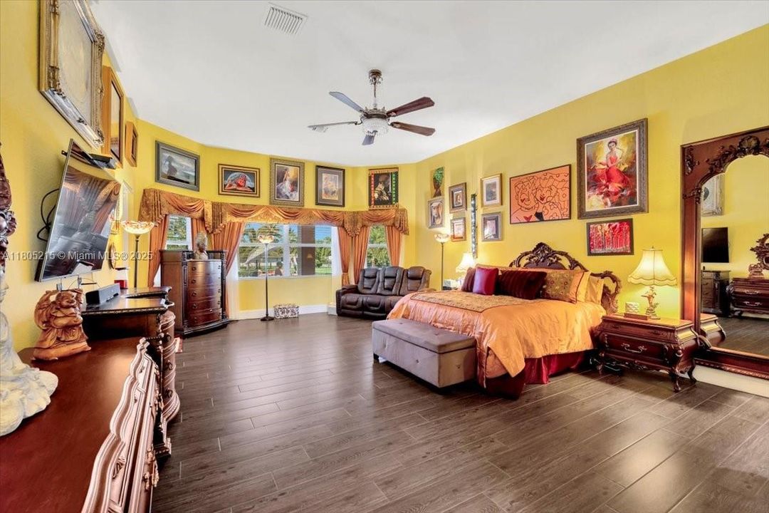 En Venta: $2,999,000 (7 camas, 5 baños, 6756 Pies cuadrados)