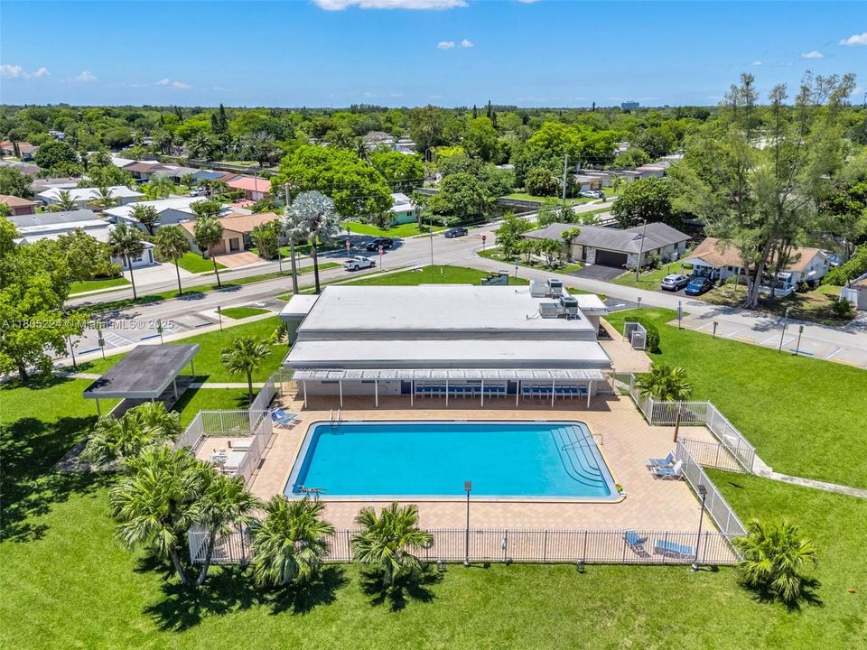 Recently Sold: $330,000 (3 beds, 1 baths, 1224 Square Feet)