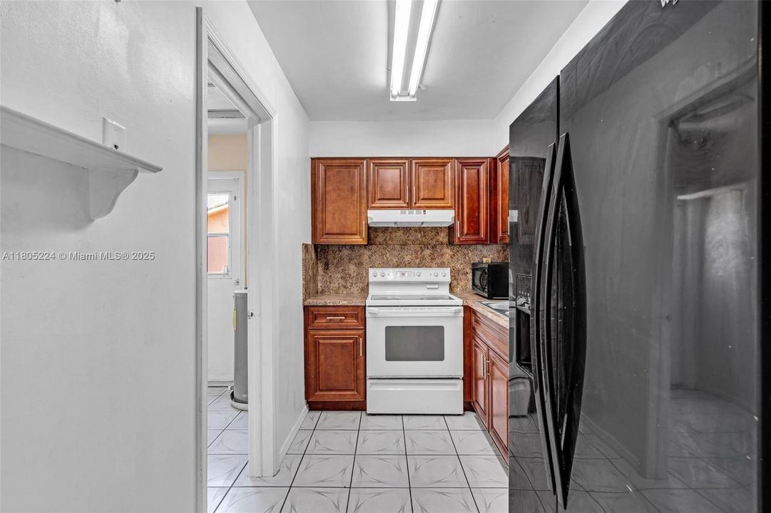 Recently Sold: $330,000 (3 beds, 1 baths, 1224 Square Feet)