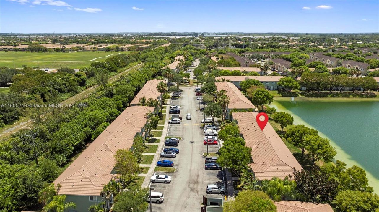 En Venta: $330,000 (3 camas, 2 baños, 1302 Pies cuadrados)