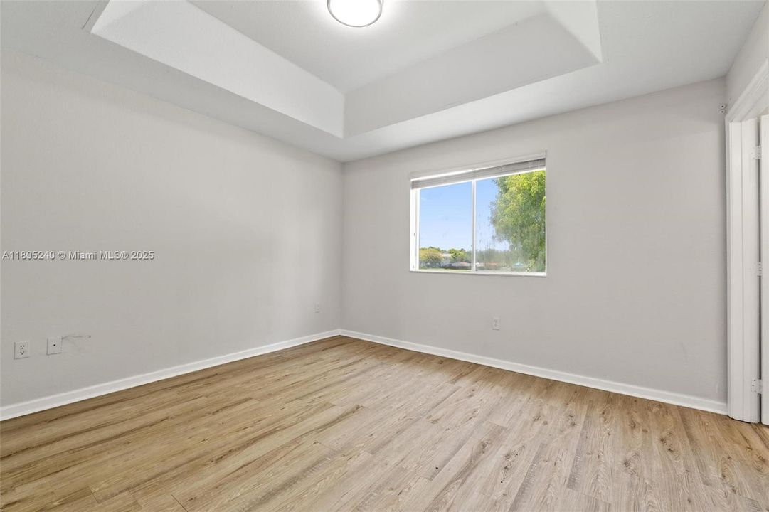 En Venta: $330,000 (3 camas, 2 baños, 1302 Pies cuadrados)