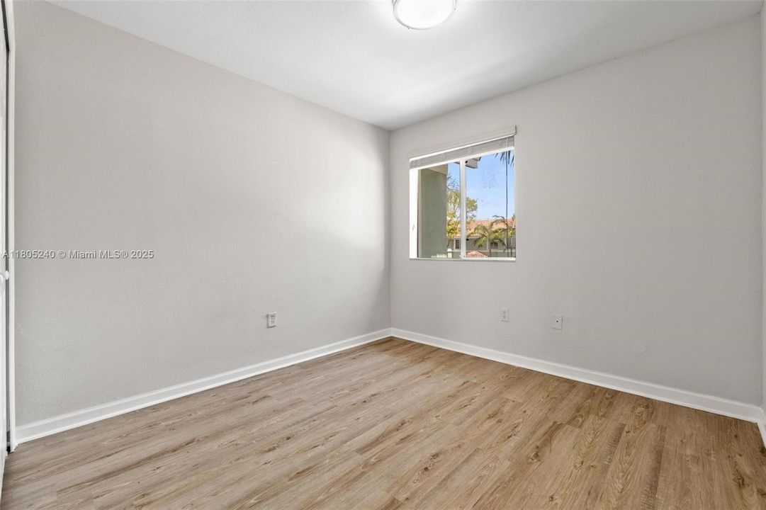 En Venta: $330,000 (3 camas, 2 baños, 1302 Pies cuadrados)