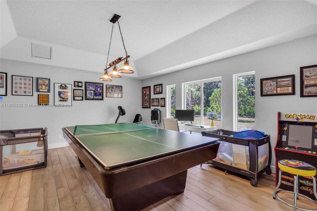 For Sale: $1,449,999 (5 beds, 3 baths, 3329 Square Feet)