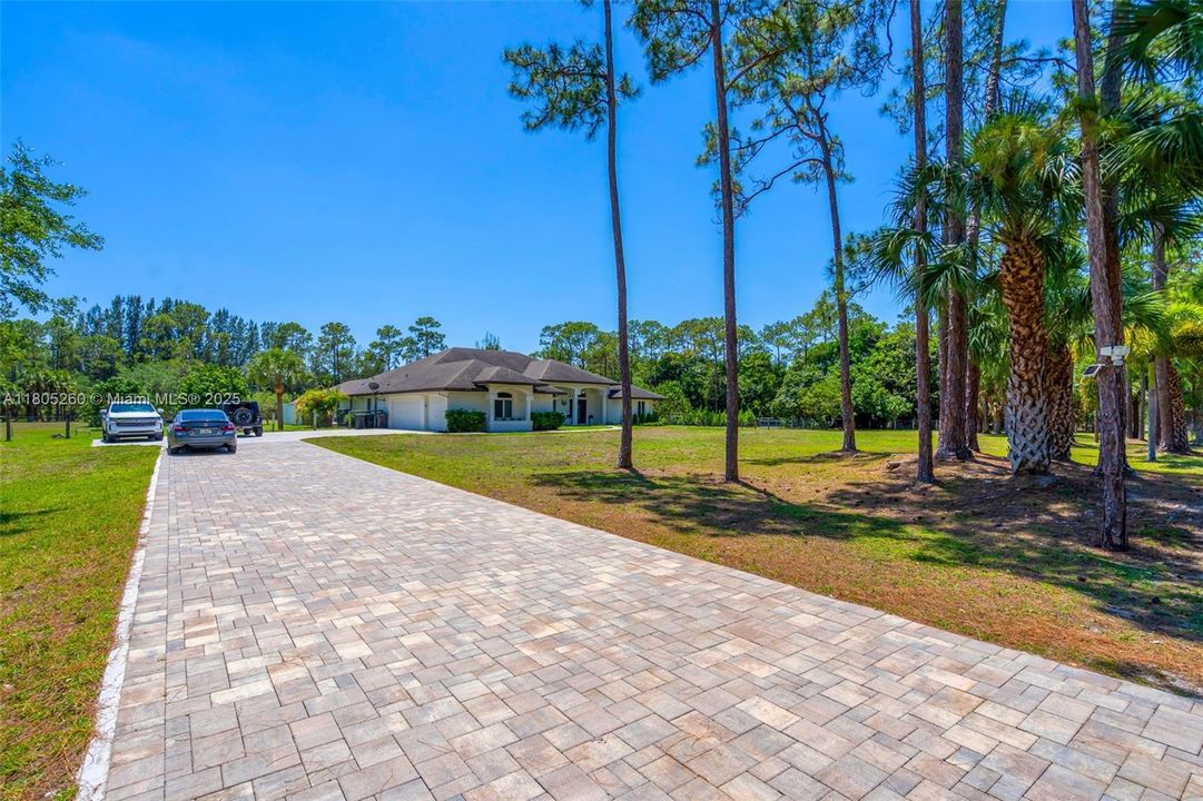 For Sale: $1,449,999 (5 beds, 3 baths, 3329 Square Feet)