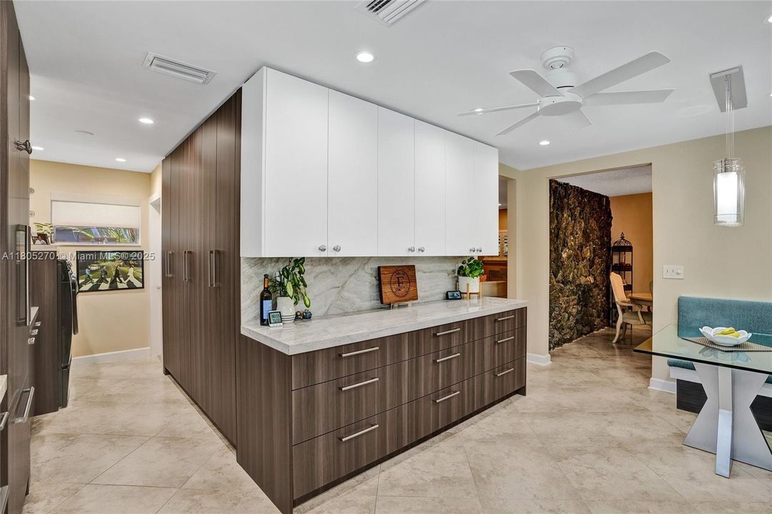 Recently Sold: $925,000 (3 beds, 2 baths, 1797 Square Feet)