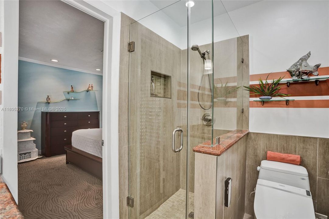 Recently Sold: $925,000 (3 beds, 2 baths, 1797 Square Feet)