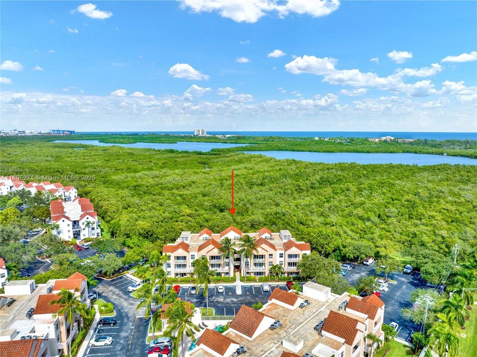 Vendido Recientemente: $283,800 (2 camas, 2 baños, 1000 Pies cuadrados)