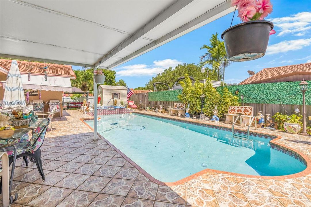 Недавно продано: $675,000 (3 спален, 2 ванн, 1600 Квадратных фут)