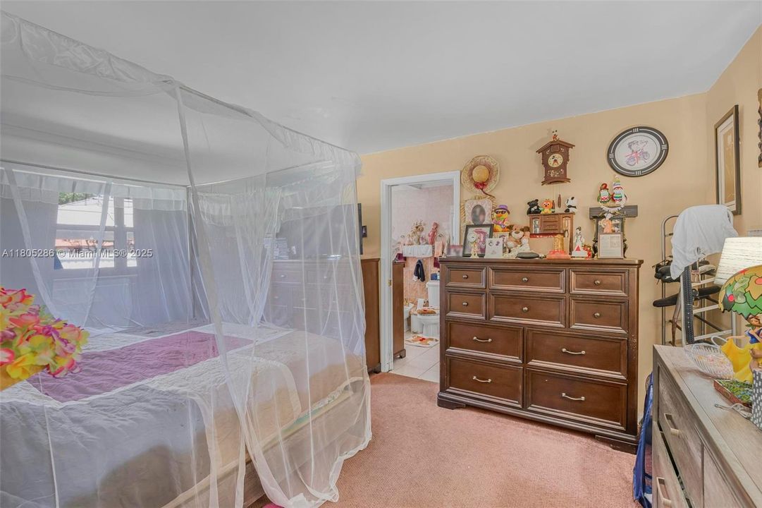 Недавно продано: $675,000 (3 спален, 2 ванн, 1600 Квадратных фут)