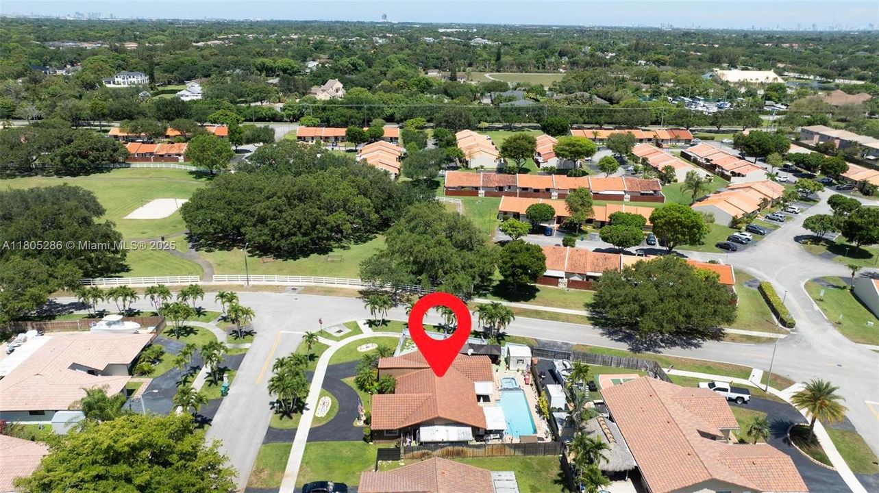 Недавно продано: $675,000 (3 спален, 2 ванн, 1600 Квадратных фут)